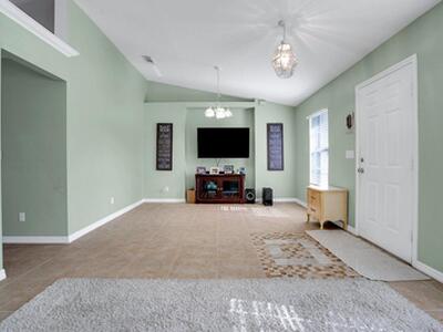 707 NW Nw Floresta Drive Drive, Port Saint Lucie, FL 34983