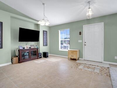 707 NW Nw Floresta Drive Drive, Port Saint Lucie, FL 34983