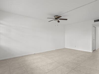 2044 Hythe C, Boca Raton, FL 33434