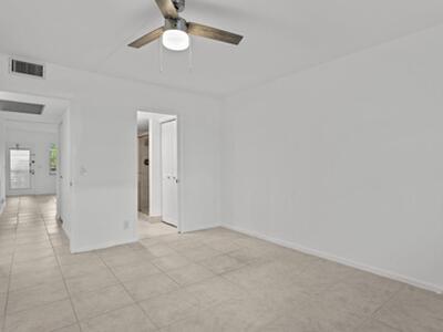 2044 Hythe C, Boca Raton, FL 33434