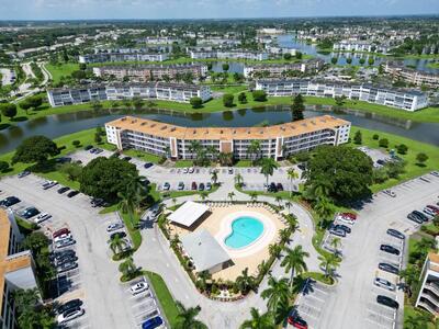 2044 Hythe C, Boca Raton, FL 33434
