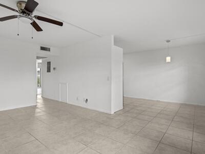 2044 Hythe C, Boca Raton, FL 33434