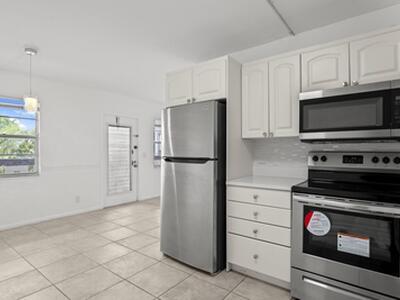 2044 Hythe C, Boca Raton, FL 33434