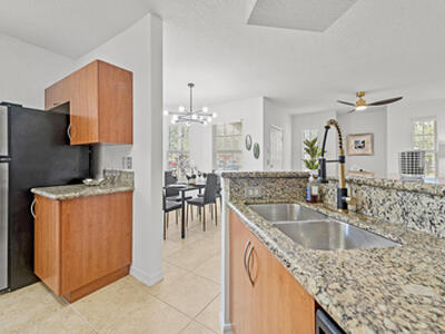 140 SW Peacock Boulevard, Port Saint Lucie, FL 34986