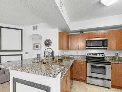 140 SW Peacock Boulevard, Port Saint Lucie, FL 34986