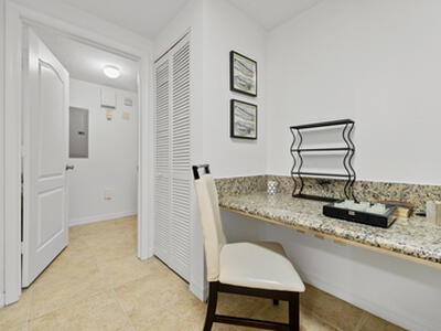 140 SW Peacock Boulevard, Port Saint Lucie, FL 34986