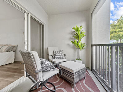 140 SW Peacock Boulevard, Port Saint Lucie, FL 34986