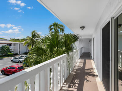 4201 S Ocean Boulevard, South Palm Beach, FL 33480