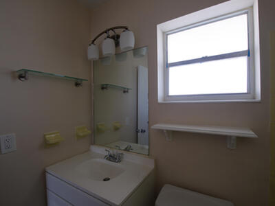 2102 NE 1st Way, Boynton Beach, FL 33435