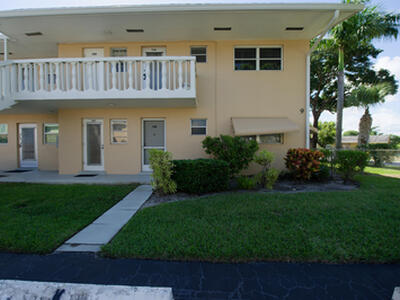 2102 NE 1st Way, Boynton Beach, FL 33435