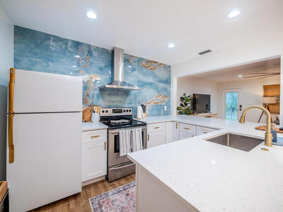 418 N Palmway, Lake Worth Beach, FL 33460