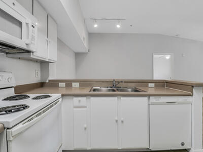 181 SW Palm Drive, Port Saint Lucie, FL 34986