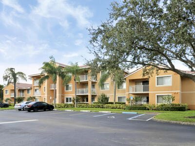 181 SW Palm Drive, Port Saint Lucie, FL 34986