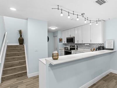 1100 SE Mitchell Avenue, Port Saint Lucie, FL 34952