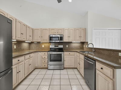 12865 Meadowbend Drive, Wellington, FL 33414