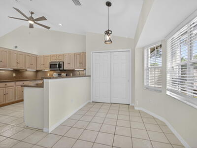 12865 Meadowbend Drive, Wellington, FL 33414