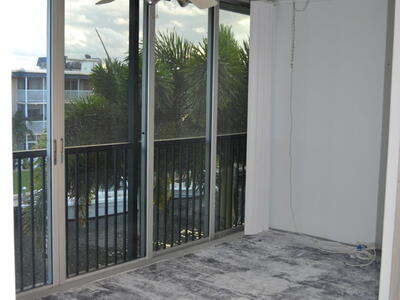 124 Shore Court, North Palm Beach, FL 33408