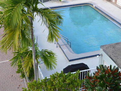 124 Shore Court, North Palm Beach, FL 33408