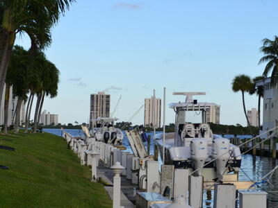 124 Shore Court, North Palm Beach, FL 33408