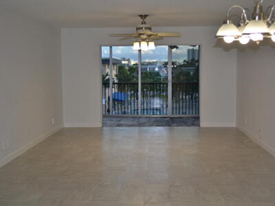 124 Shore Court, North Palm Beach, FL 33408