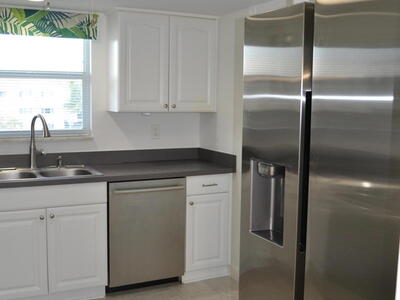 124 Shore Court, North Palm Beach, FL 33408