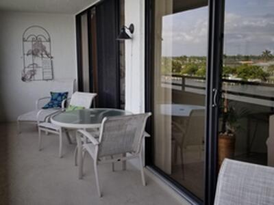 3555 S Ocean Boulevard, South Palm Beach, FL 33480