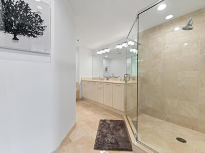 350 SE 2nd Street, Fort Lauderdale, FL 33301