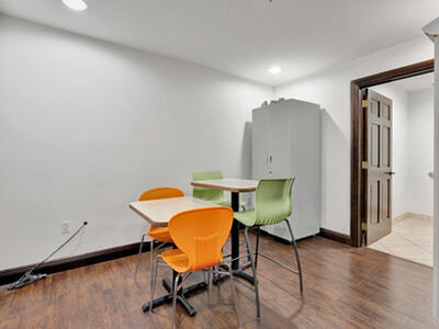 679 NW Enterprise Drive, Port Saint Lucie, FL 34986