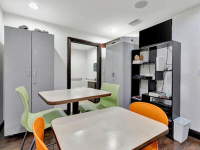 679 NW Enterprise Drive, Port Saint Lucie, FL 34986