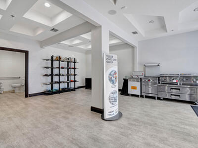 679 NW Enterprise Drive, Port Saint Lucie, FL 34986