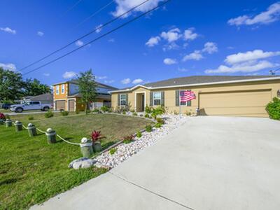 4042 SW Jaqust Street, Port Saint Lucie, FL 34953