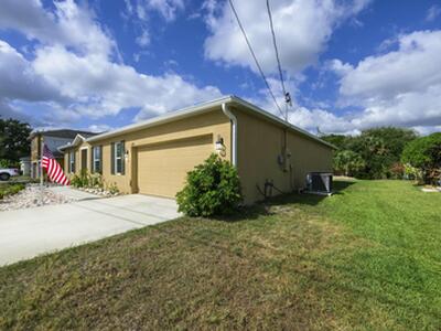 4042 SW Jaqust Street, Port Saint Lucie, FL 34953