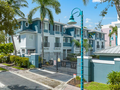 250 NE 3rd Avenue, Delray Beach, FL 33444