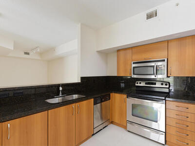 250 NE 3rd Avenue, Delray Beach, FL 33444