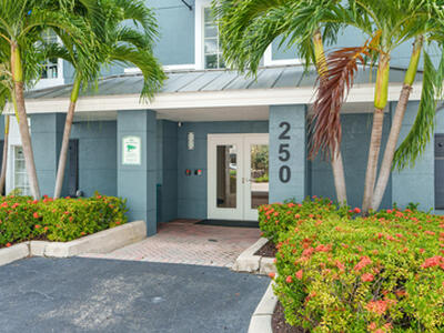 250 NE 3rd Avenue, Delray Beach, FL 33444
