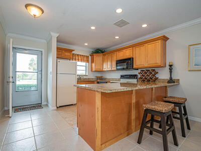 2800 Indian River Boulevard, Vero Beach, FL 32960