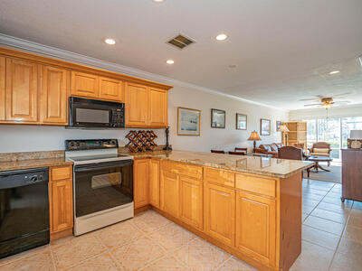 2800 Indian River Boulevard, Vero Beach, FL 32960