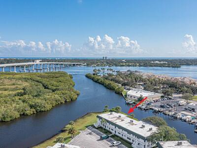 2800 Indian River Boulevard, Vero Beach, FL 32960