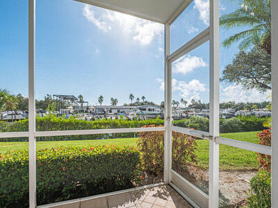 2800 Indian River Boulevard, Vero Beach, FL 32960