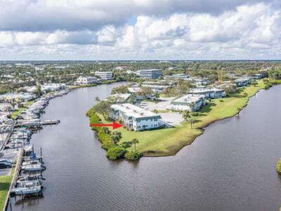 2800 Indian River Boulevard, Vero Beach, FL 32960