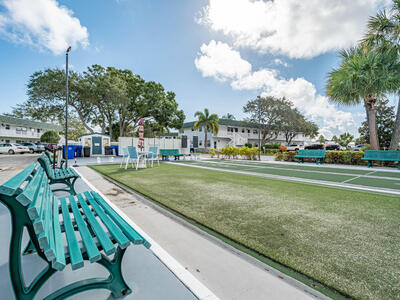 2800 Indian River Boulevard, Vero Beach, FL 32960