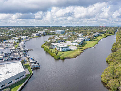 2800 Indian River Boulevard, Vero Beach, FL 32960