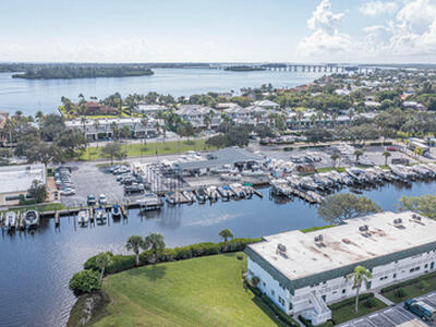 2800 Indian River Boulevard, Vero Beach, FL 32960