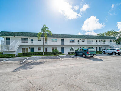 2800 Indian River Boulevard, Vero Beach, FL 32960