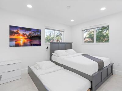 4121 SW 54th Court, Fort Lauderdale, FL 33314