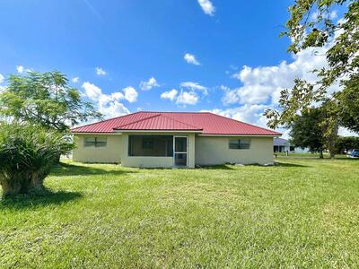 328 W Sugarland Circle, Clewiston, FL 33440
