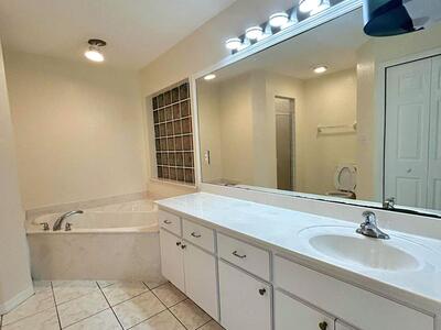 328 W Sugarland Circle, Clewiston, FL 33440