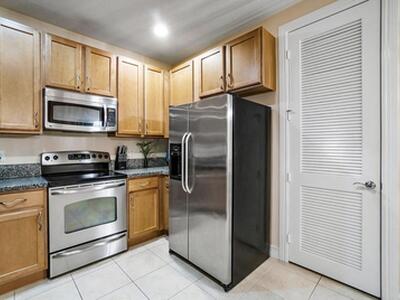 111 SW 2nd Avenue, Delray Beach, FL 33444