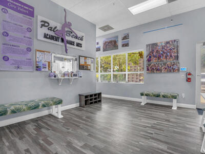 10101 W Lantana Road, Lake Worth, FL 33449