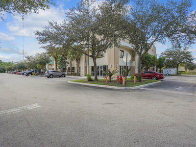 10101 W Lantana Road, Lake Worth, FL 33449